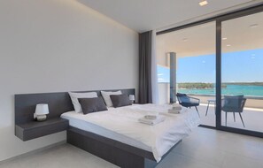 4 Schlafzimmer, Bügeleisen/Bügelbrett, kostenloses WLAN, Bettwäsche