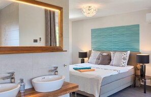 6 bedrooms, iron/ironing board, travel cot, free WiFi