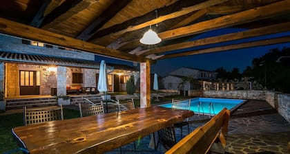 Awesome home in Tinjan
