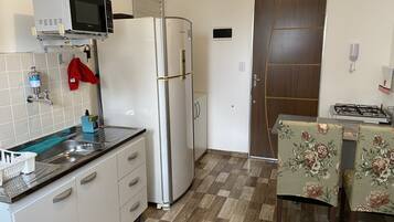 Microwave, stovetop, coffee/tea maker, blender