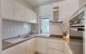 Refrigerador, microondas, horno y lavavajillas 