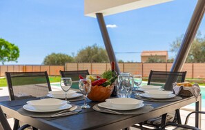 Outdoor dining - Awesome home in Marcana (Marcana)