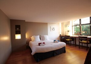 14 chambres, fer et planche Ă repasser, Wi-Fi