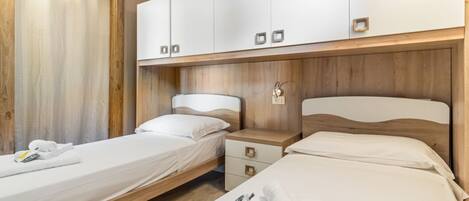 2 bedrooms, Internet, bed sheets