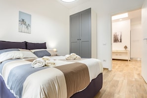 2 bedrooms, iron/ironing board