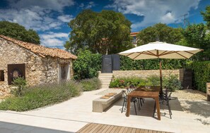 Outdoor dining - Gorgeous home in Porec with sauna (Porec)