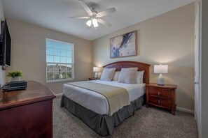 4 Schlafzimmer, Bügeleisen/Bügelbrett, Reisekinderbett, WLAN