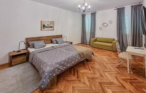 3 Schlafzimmer, Bügeleisen/Bügelbrett, Reisekinderbett, kostenloses WLAN