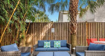 The Beach House! Renovated Island Classic with a NEW Heated Pool, Dog Friendly