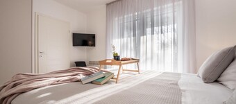 Amazing home in Pridraga