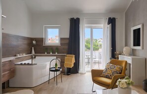 4 Schlafzimmer, Bügeleisen/Bügelbrett, Reisekinderbett, kostenloses WLAN