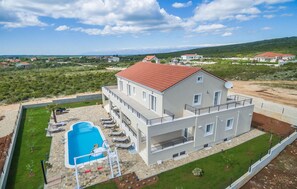 Exterior - Gorgeous home in Debeljak (Debeljak)