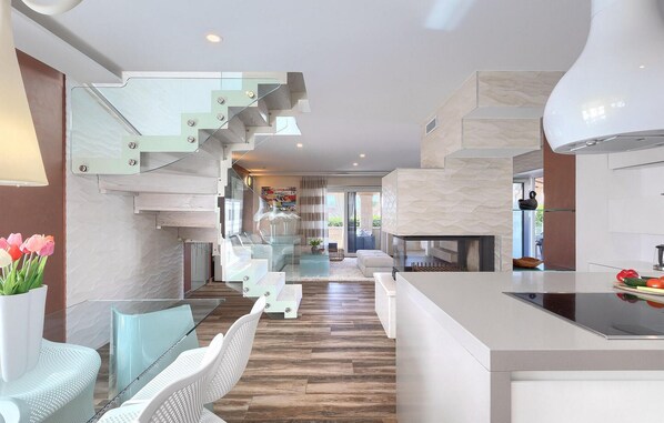 Fridge, oven, dishwasher, coffee/tea maker - Awesome home in Porec with sauna (Porec)