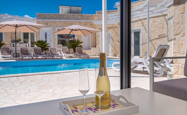 Pool - Beautiful home in Zdrelac with sauna (Zdrelac)