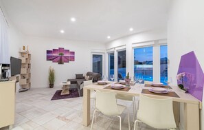 Dining - Beautiful home in Zdrelac with sauna (Zdrelac)