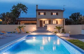 Pool - Awesome home in Fazana (Fazana)