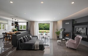 TV, fireplace, foosball - Stunning home in Labin - Rabac (Labin - Rabac)