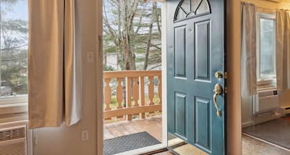 Schuss Mountain Ski/Golf Condo - On the resort!