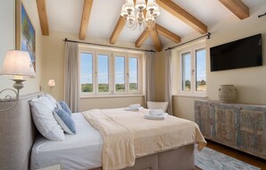 4 Schlafzimmer, Bügeleisen/Bügelbrett, Reisekinderbett, kostenloses WLAN