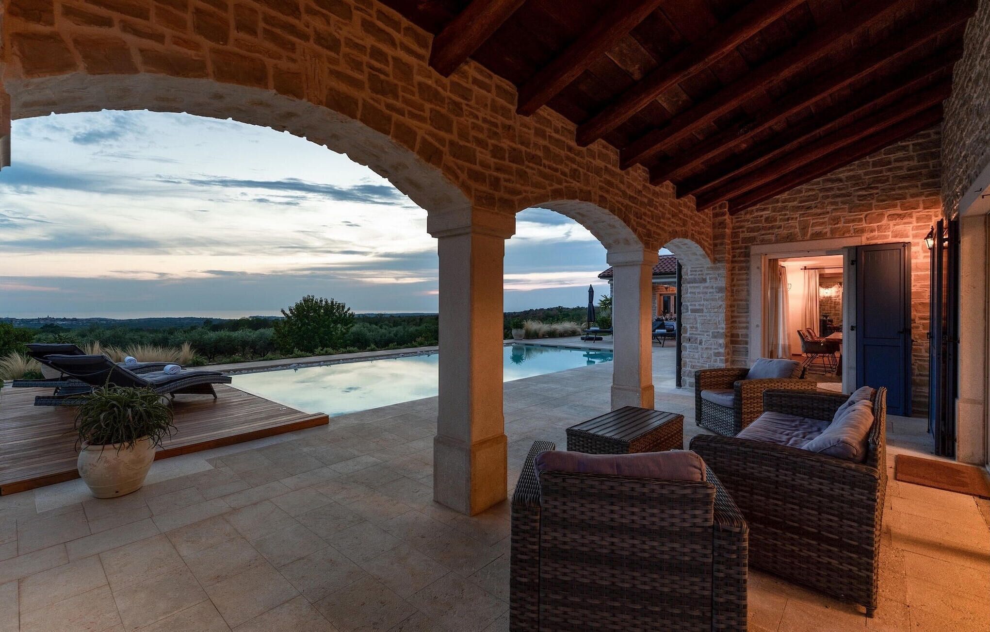 Et oppvarmet basseng