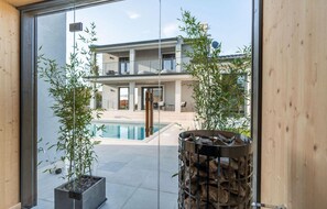 Et oppvarmet basseng