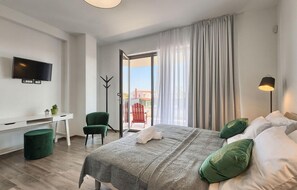 4 soverom, strykejern/-brett, reiseseng for barn og wi-fi (inkludert)