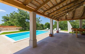 Pool - Cozy home in Sveti Petar u Sumi (Sveti Petar u Sumi)