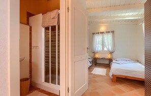 2 bedrooms, travel crib, free WiFi, bed sheets