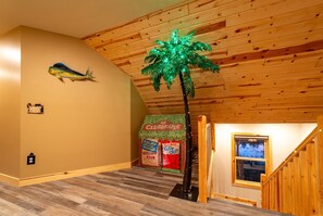 Interior - Lakefront, Hot Tub, Golf, Kayaks, ATV, Snowmobile Trails, St.Croix Casino (Turtle Lake)