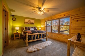 4 soverom, strykejern/-brett, reiseseng for barn og wi-fi (inkludert)