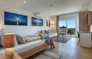 TV, DVD player, foosball, table tennis - Beautiful home in Pula (Pula)