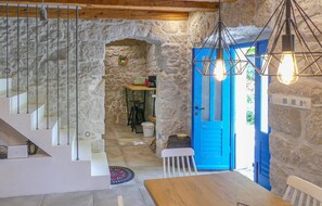 Dining - Gorgeous home in Malinska (Malinska)