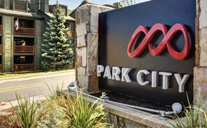 Exterior detail - Charming & sunlit ski getaway with fireplace & balcony - close to lifts & shops (Park City)