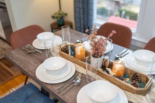 The Nest: Cozy Staunton Apartment + Walk Downtown
