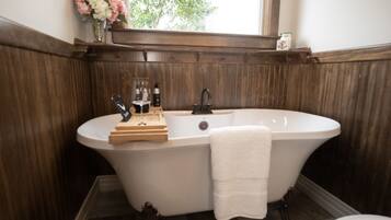 Assecador de cabells, tovalloles, sabó i xampú