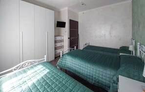 3 habitaciones, wifi gratis y ropa de cama 