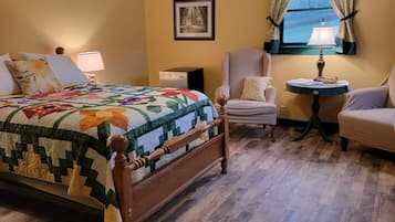 Crescent Moon Room | 2 間臥室、獨特裝潢、布置獨特、熨斗/熨衣板