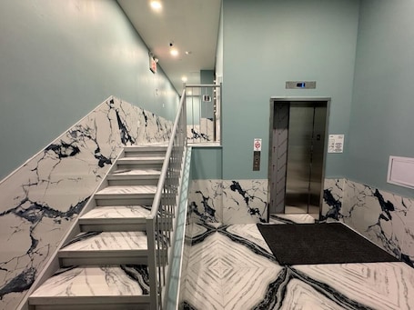 Interior. Moon Hotel Brooklyn