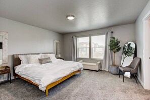 3 Schlafzimmer, Bügeleisen/Bügelbrett, Reisekinderbett, kostenloses WLAN