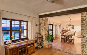 Dining - Pet friendly home in Motovun (Motovun)