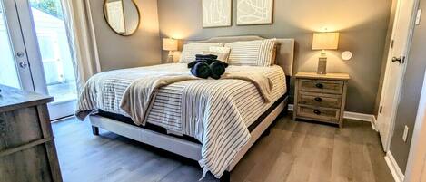 3 bedrooms, iron/ironing board, travel crib, free WiFi