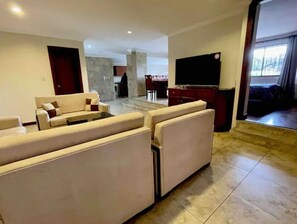Smart TV - Riverview House of JP (Cuenca)