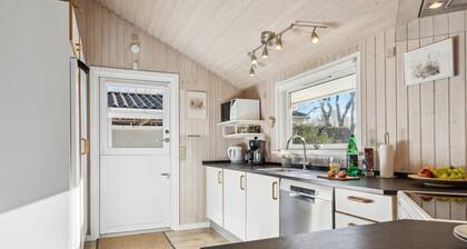 Beautiful home in Humble with sauna