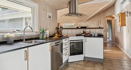 Beautiful home in Humble with sauna