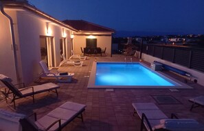 Beheizter Pool