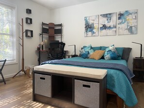 3 soverom, strykejern/-brett, reiseseng for barn og wi-fi (inkludert)