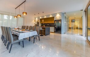 Dining - Gorgeous home in Pomer with sauna (Pomer)