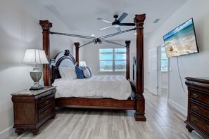 4 عدّة غرف نوم ومكواة/لوح كي وسرير سفر وواي فاي مجانًا