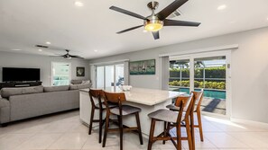 Interior - Impeccably maintained Marco Island oasis! (Marco Island)
