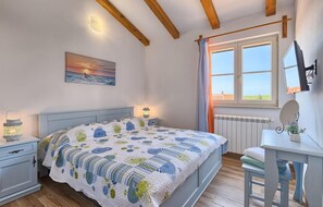 3 chambres, fer et planche à repasser, lit parapluie, Wi-Fi gratuit